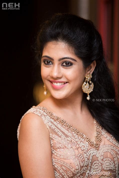 Nayana Apte Photos Nayana Apte Pics And Photo Gallery Hot Sexy
