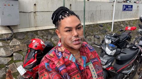 Iseng Ganti Gaya Rambut Jadi Cornrow Ivan Gunawan Menyesal