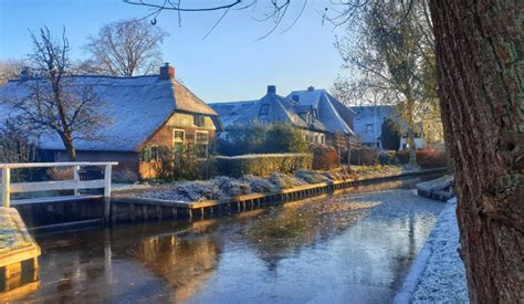 From Amsterdam: Giethoorn Day Trip with Small Electric Boat | GetYourGuide