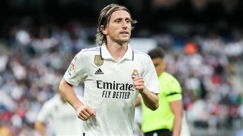 Modric Rechaza A Arabia Saud Y Renueva Con El Real Madrid