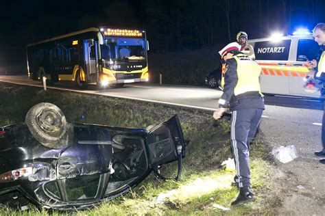 Schwerer Unfall 19 Jähriger verliert Kontrolle über nicht zugelassenen