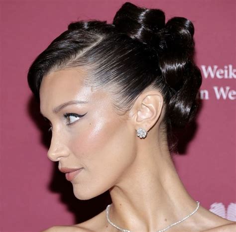 Sleek Updo Hollywood Fashion Bella Hadid Updos Hair Inspo Wedding Hairstyles Ear Cuff