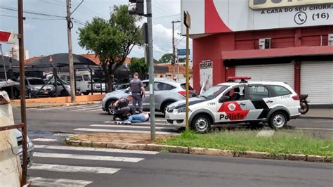 Motociclista Fica Ferida Ap S Queda Na Avenida Portal Morada