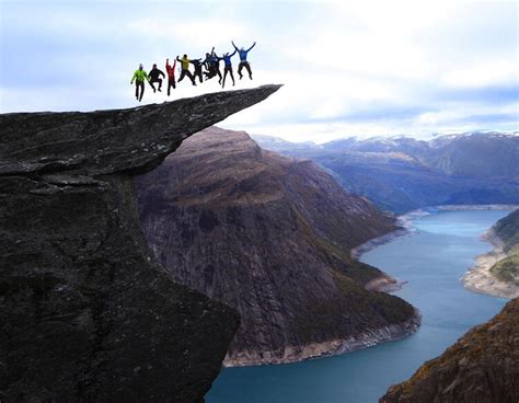 Trolltunga是一块“神奇”的岩石，位于挪威 堆糖，美图壁纸兴趣社区