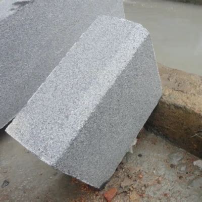 Hot Sale Chinese Cheap Dark Grey G Granite Pavement Stone Road Kerb