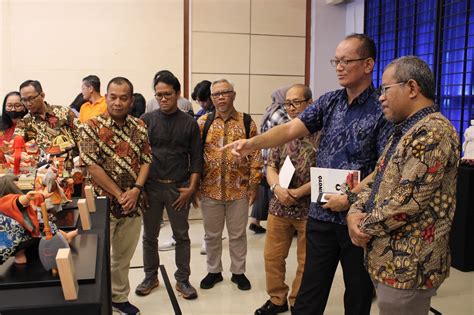 Melalui Pameran Ningyo ITS Kenalkan Sejarah Budaya Jepang ITS News