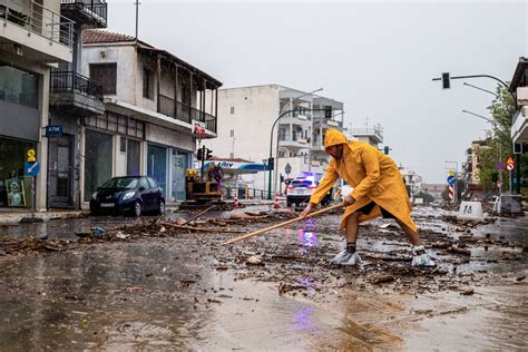 Las Lluvias Torrenciales E Inundaciones En Grecia Y Turqu A En