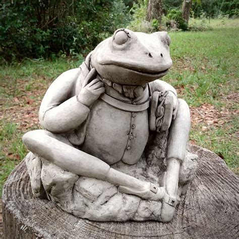 Frog Statue for Your Garden - Etsy