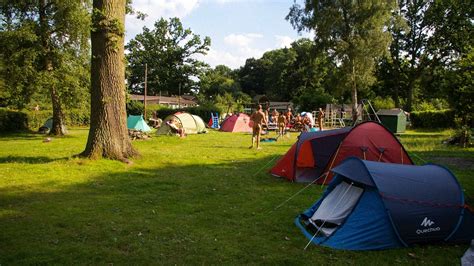 Share The Joy Of Naturism Close To London — Spielplatz