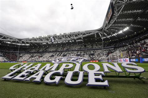 Calendario Champions League 1 2 Ottobre Programma Partite Orari Tv