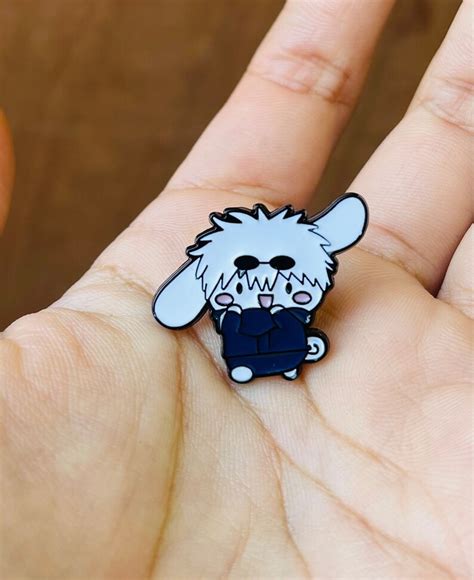 Jujutsu Kaisen Enamel Pin Gojo Satoru Pin Cute Cinnamon Roll Etsy