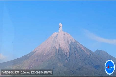 Gunung Semeru Kali Erupsi Tinggi Letusan Meter