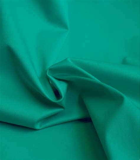 Tissu Gabardine Vert Meraude Clair