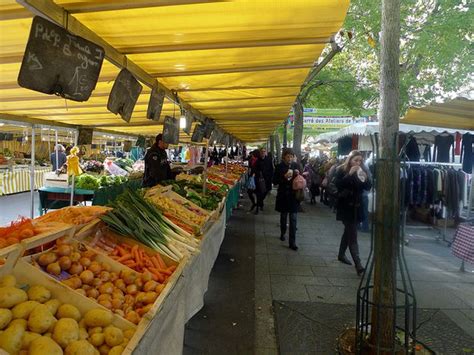 Food Markets in the 11th Arrondissement of Paris