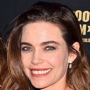 Amelia Heinle - Age, Family, Bio | Famous Birthdays