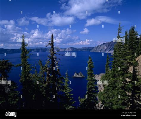 Crater Lake National Park Klamath County Phantom Ship Crater Lake