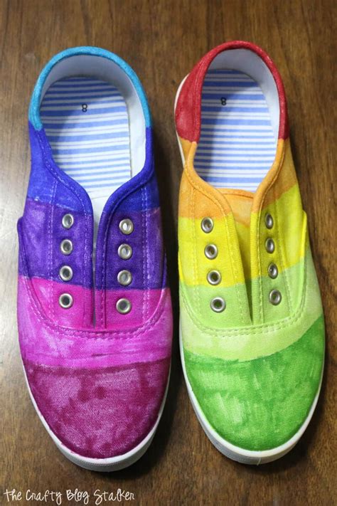 How To Tie Dye Shoes With Sharpie Markers The Crafty Blog Stalker