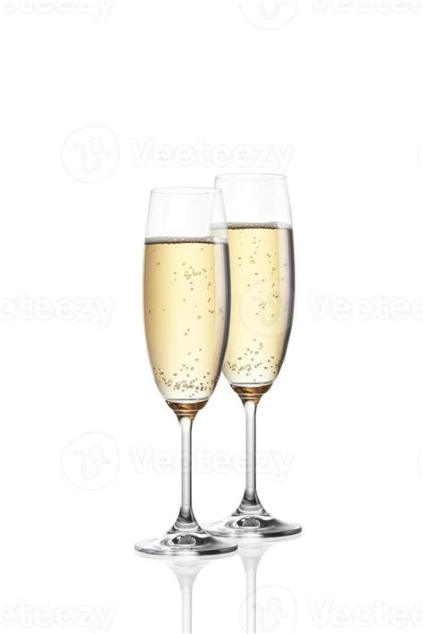 Dos Copas De Champán Listos Para Un Brindis De Celebración 1359230 Foto De Stock En Vecteezy