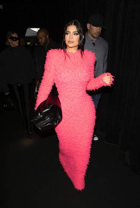 Kylie Jenners bästa looks under Paris Fashion Week | ELLE