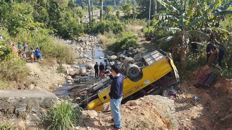 उदयपुरमा स्कुल बस दुर्घटना हुँदा चालकसहित तीन जनाको मृत्यु Himalaya