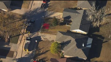 WEB EXTRA Bob Mills SkyNews 9 Flies Over Yukon House Fire