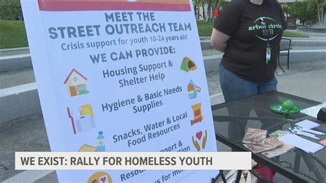 Rally In Downtown Grand Rapids Shines Light On Youth Homelessness Youtube