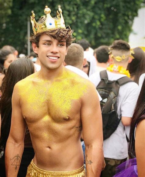 Fantasia de príncipe e maquiagem glitter Gay Halloween Costumes