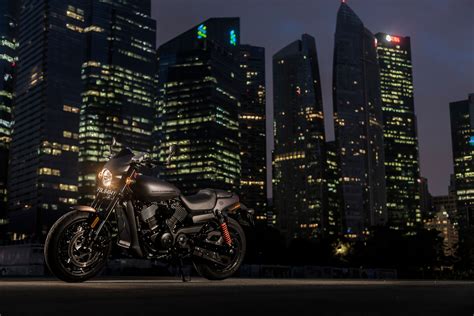 2017 Harley Davidson Street Rod 750 Static 8 Paul Tan S Automotive News