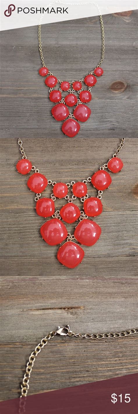 NWOT Coral Statement Necklace Never Worn And In Excellent Condition