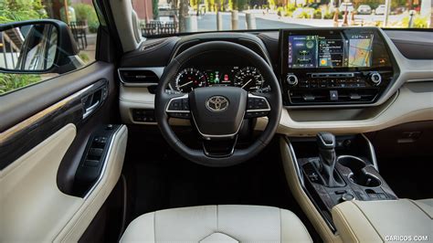 2020 Toyota Highlander Platinum Color Moon Dust Interior Cockpit