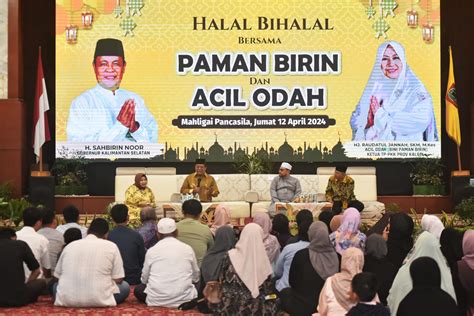 Penuh Keakraban Paman Birin Dan Acil Odah Halal Bihalal Dengan Jajaran