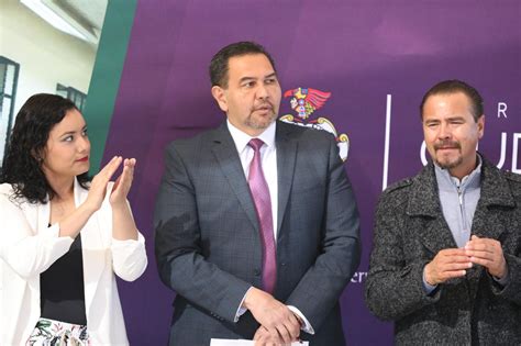 Entrega Alcalde Cruz P Rez Cu Llar Obras De Rehabilitaci N En El Jard N