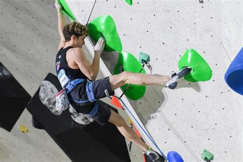 Escalade Mejdi Schalck à Chamonix pour la Coupe du monde de difficulté