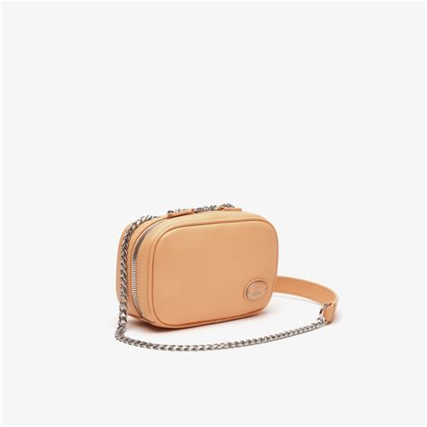 Sac carré bandoulière femme Lacoste en cuir grainé