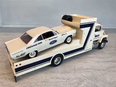 Amt 1 25 Scale Ford Ln 8000 Race Car Hauler With Amt 1 25 Scale 1966 Ford Fairlane 500 Ford