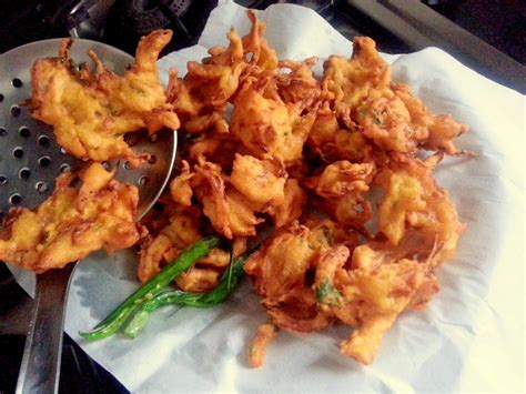 Annapurna Kanda Bhaji Onion Fritters Indian Street Food Recipe