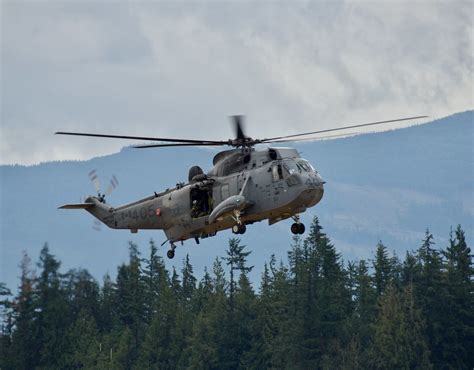 Rcaf Ch 124 Sea King Yxx Air One Delta Flickr