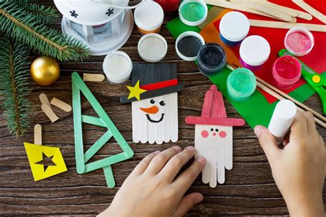 I'm Dreaming Of A DIY Christmas: Fun Christmas Crafts • FamilyApp