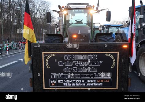 Berlin Bauerndemo Und Traktorblockade Germany Berlin