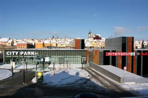 City Park Jihlava INTERSPAR vestavba supermarketu Architektonická