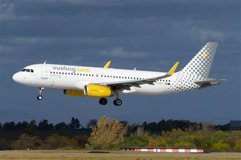 Ec Mko A Vueling Martin Bernict Flickr