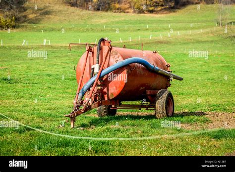 Tractor trailer tank for waste water or fertiliser manure. Industrial ...