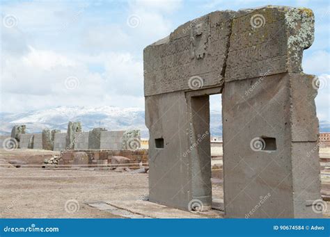 Gate Of The Sun Tiwanaku Bolivia Stock Photo Image Of Monument