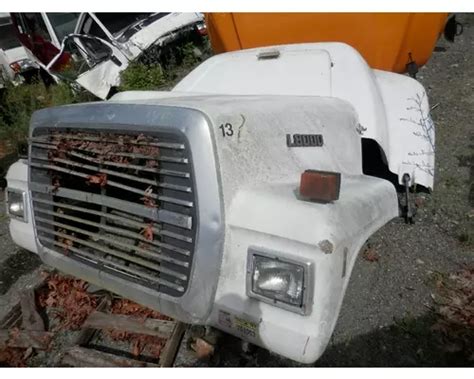 Ford L8000 Hood In Wurtsboro Ny 2836