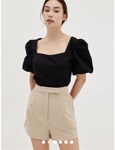 Kalia Classic Tailored Shorts Nude Women S Fashion Bottoms Shorts On Carousell