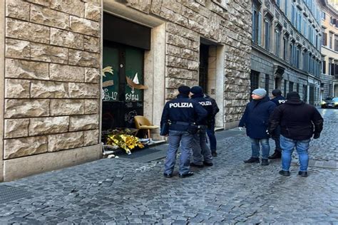 Roma Servizi Antidegrado E Controlli A Tappeto Al Centro Rimossi Sei