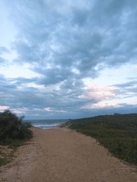 As Belezas Da Ilha De Guriri ES