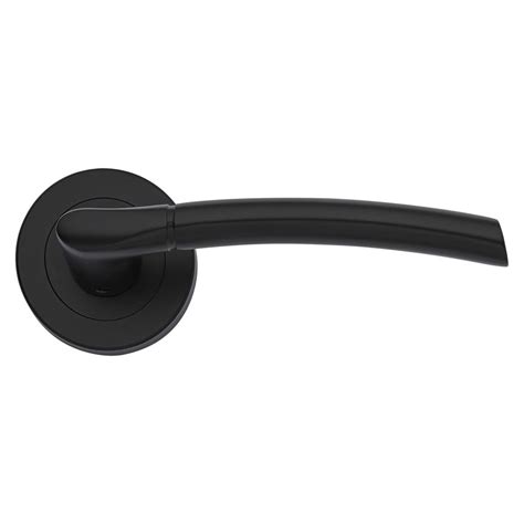 Dfu Newington Lever On Rose Door Handle Pair Howdens