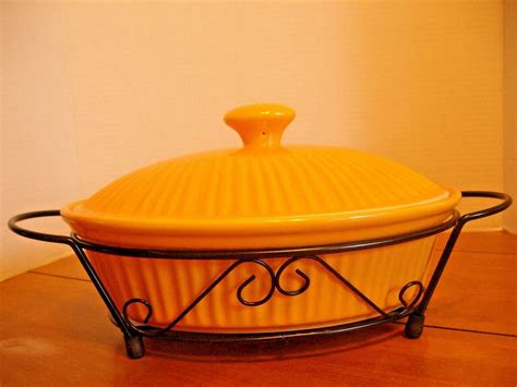 Temp Tations Large Oval Covered Dish W Caddy Stand Presentable Ovenware By Tara Ebay