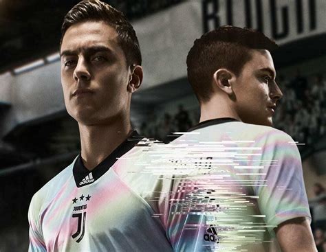 Nuova Maglia Juventus Ea Sports Adidas In Edizione Limitata Jmania It